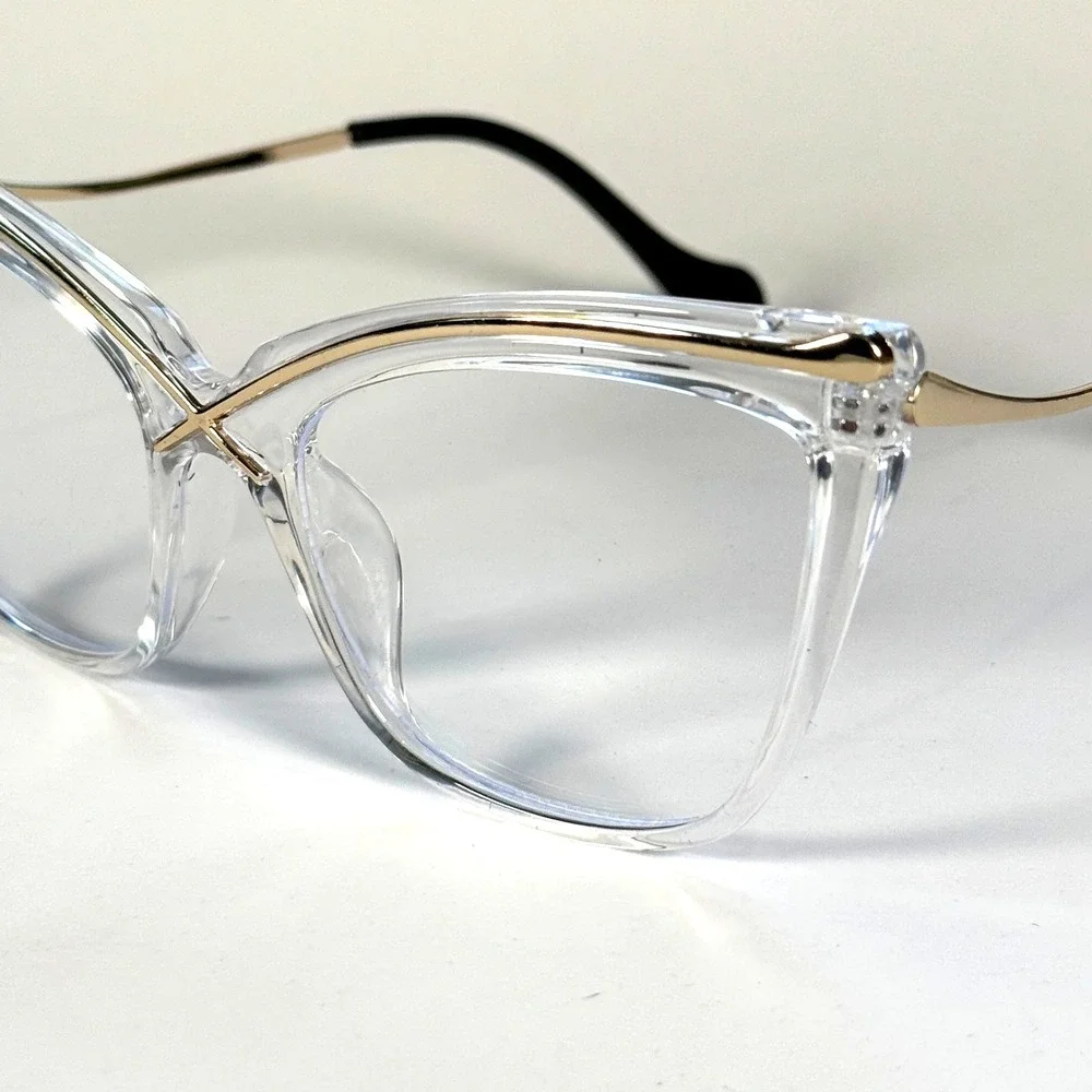 Unbranded W68064 Cat Eye Eyeglasses Frame Only 54-19-142 Clear Gold Full Rim